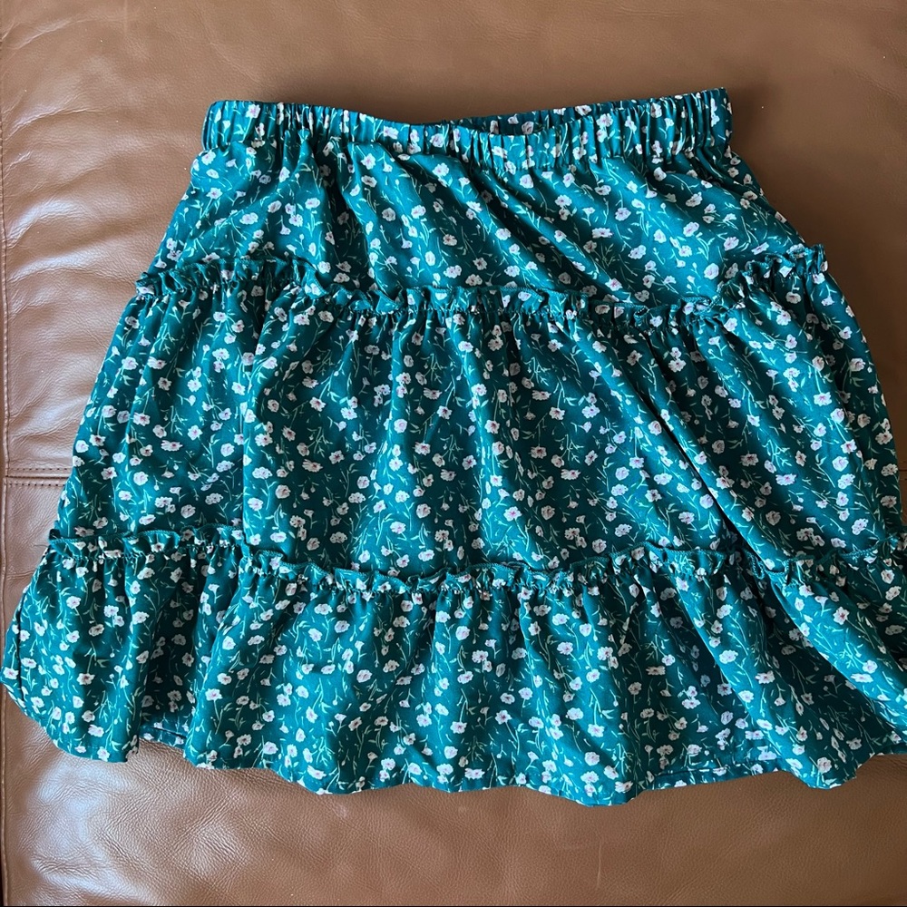 Floral mini skirt